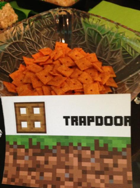 Minecraft Trapdoor Sign Tent for snacks treats food 